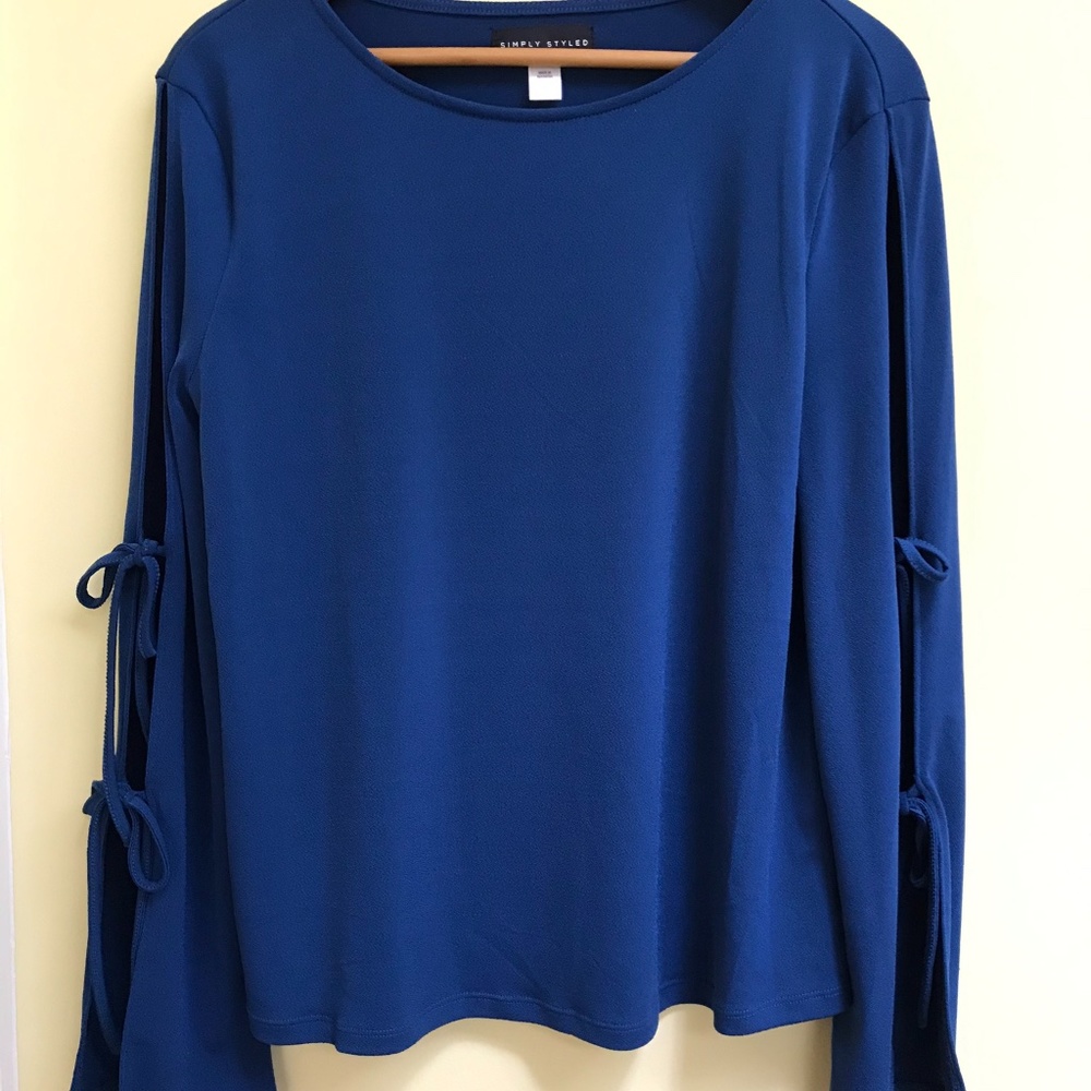NWT Simply Styled Turquoise Blouse Slit Sleeves